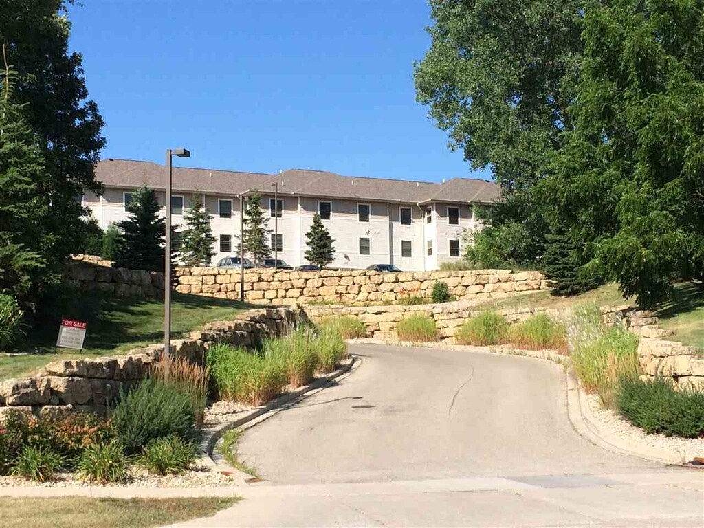 2836 N Pleasant View Rd, Middleton, WI 53562 Condo for Rent in