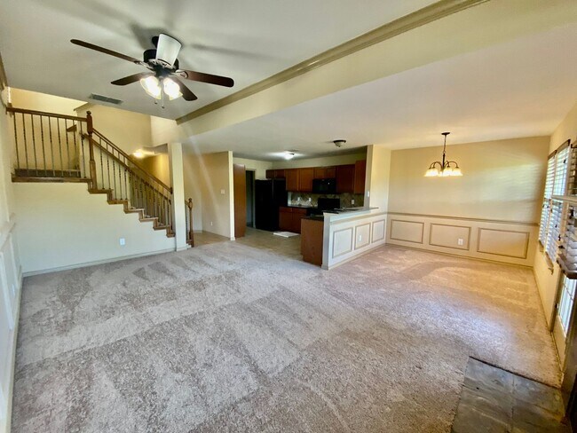 Building Photo - 3953 Vista Mar Dr