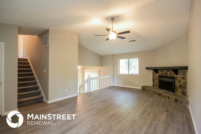 Foto del edificio - 733 Emerald Forest Cir SW