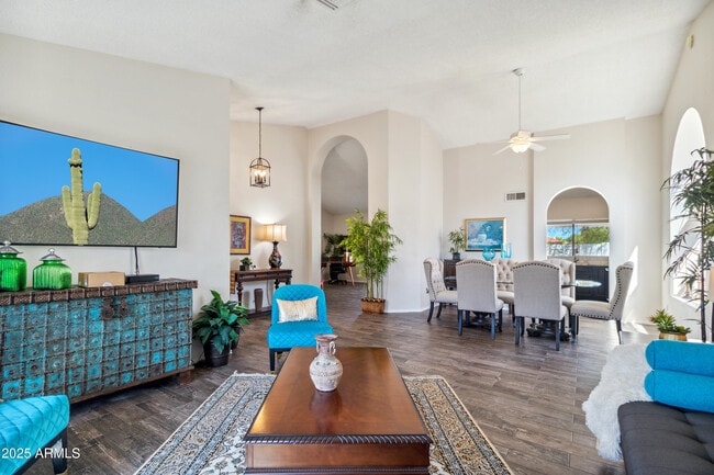 Foto del edificio - 11670 N 109th St