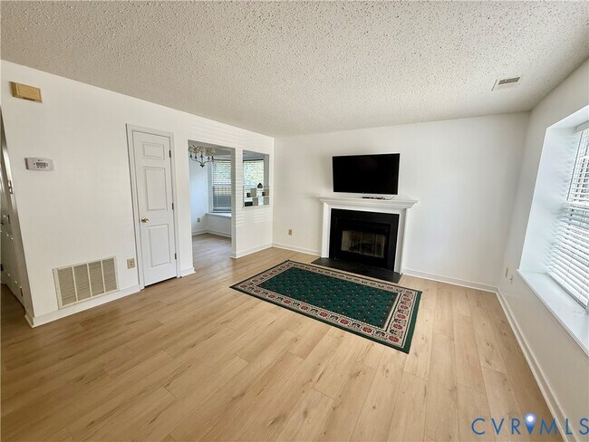 Foto del edificio - 10714 Keeney Ct