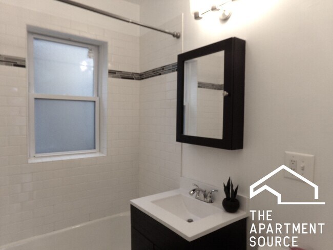 Foto del edificio - 2131 W Giddings St