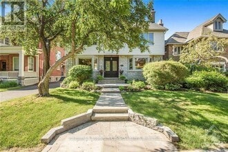 Building Photo - 167 Clemow Ave