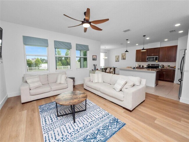 Building Photo - 6564 Great Bear Dr