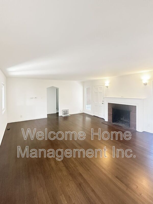 Foto del edificio - 5808 Estates Dr