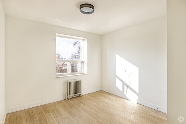 2BR-1BA - 1170 Fennell