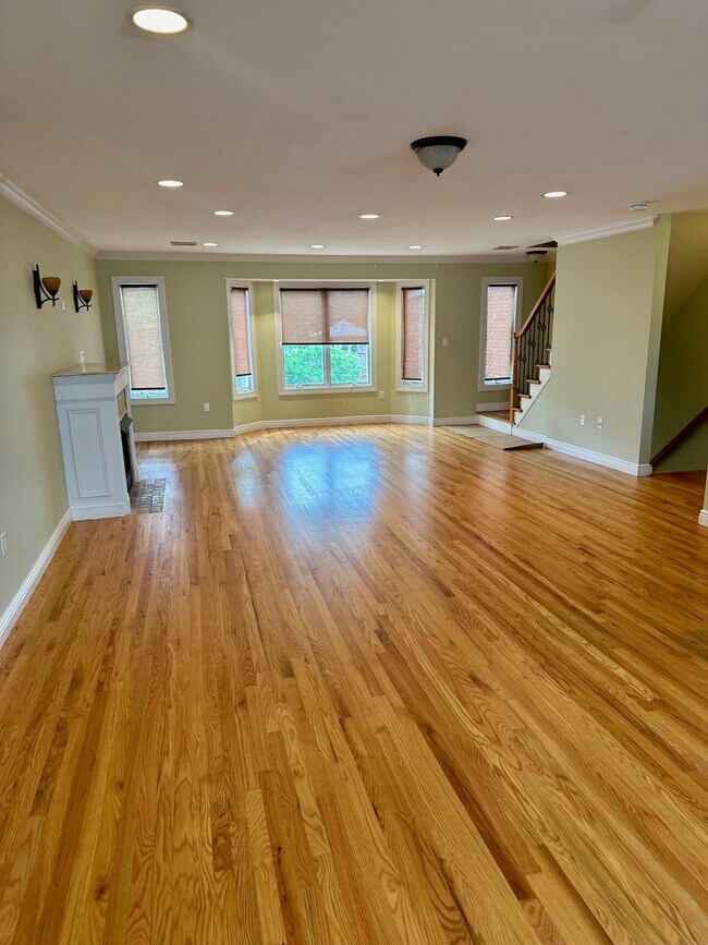 Foto del edificio - 53 Marion Avenue Apt #C, Cliffside Park, N...