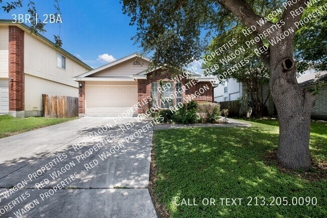 Foto del edificio - 5016 Crestwood Hill Dr