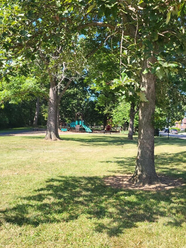 Foto del edificio - 2-30 Chateau Place - 14-2