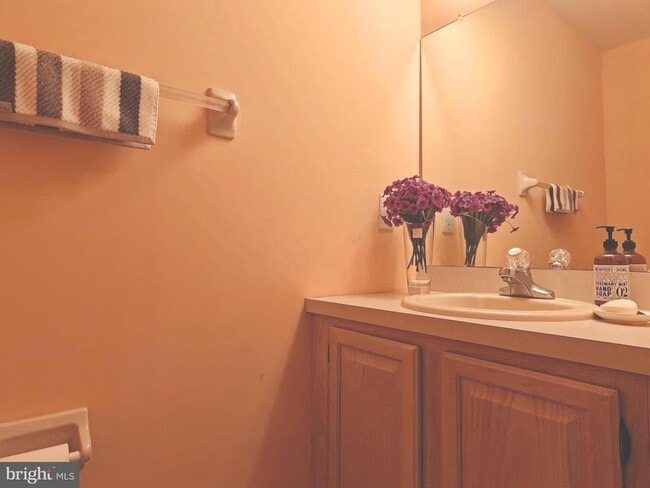 Foto del edificio - 38 Elkington Dr