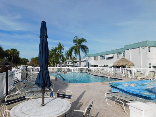 Foto del edificio - 5217 81st St N