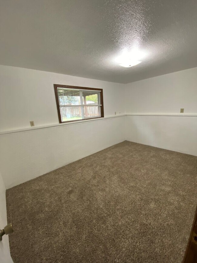 Foto del edificio - Newly Renovated 3 Bedroom, 1.5 Bath House ...