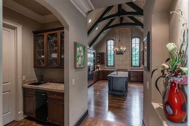 Building Photo - Spacious Custom Home Conveniently Located