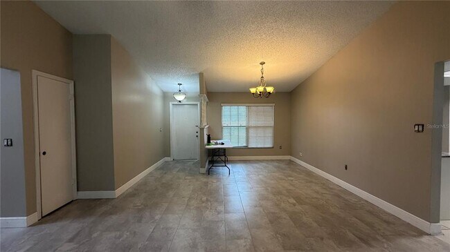 Foto del edificio - 6434 Rockingtree Ln