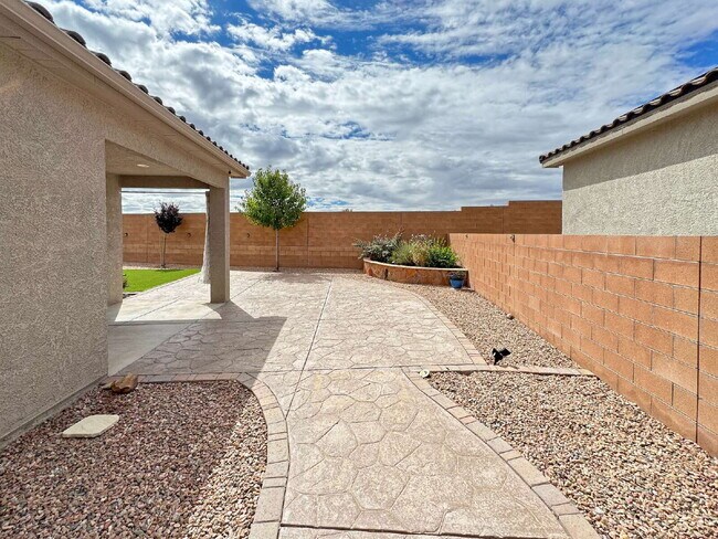 Foto del edificio - New 4 BR Home in Great Neighborhood!