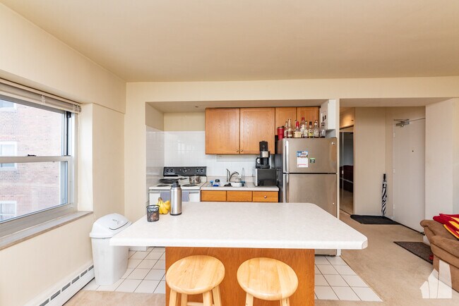 Foto del edificio - 4960 N Marine Dr