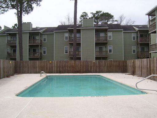 Building Photo - COURTYARD CONDOMINIUMS