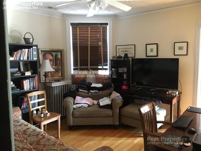 Foto del edificio - 2311 W Giddings St