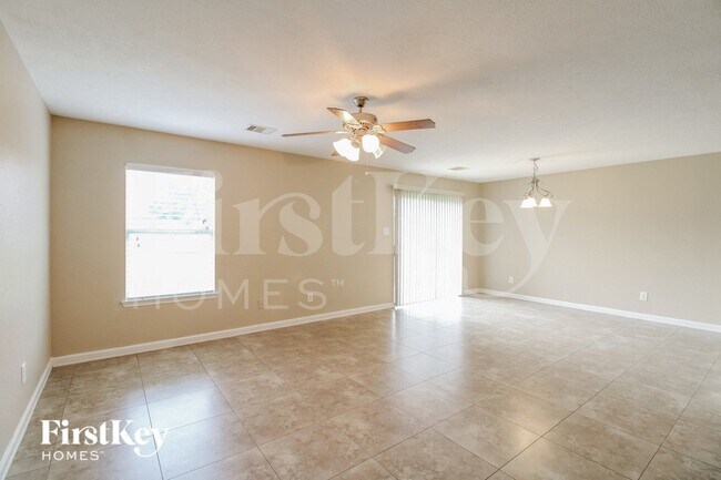 Foto del edificio - 15919 Arapaho Bend Ln