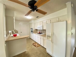 Building Photo - 2233 Ripple Creek Dr