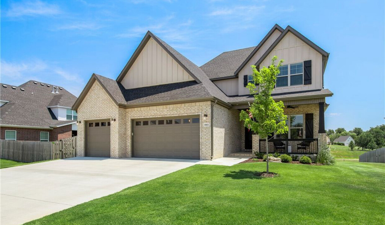 Foto principal - 5915 SW Dryden Rd.