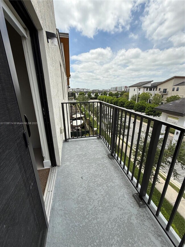 Foto del edificio - 10401 NW 82nd St