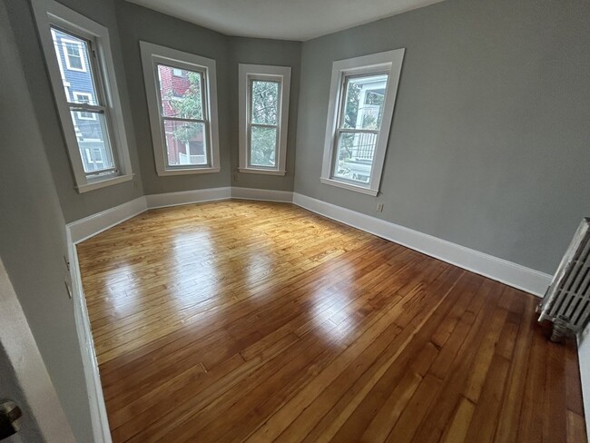Building Photo - 80 Conwell Ave