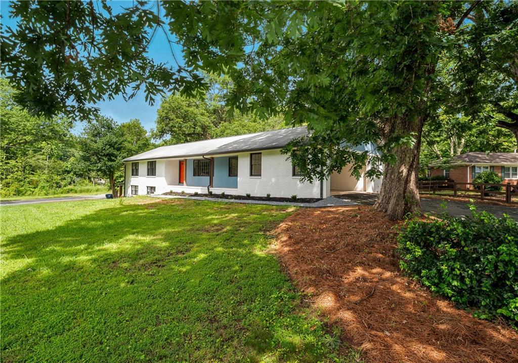 Foto principal - 2371 Holly Springs Rd