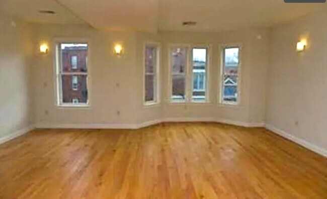 Foto del edificio - 48 Dudley St