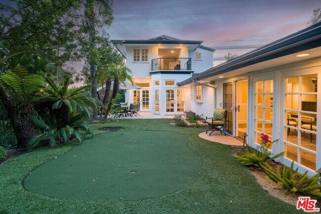 Building Photo - 9023 Alto Cedro Dr
