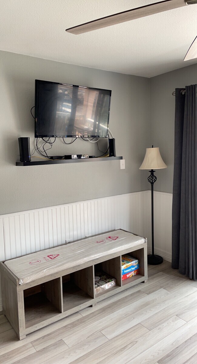 Foto del edificio - 3938 Surfside Blvd