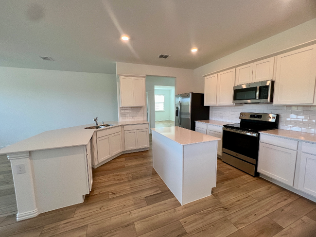 Building Photo - 118 Jenkinson Dr