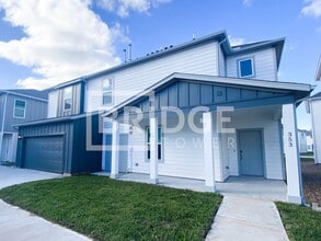 Building Photo - 353 Huisache St