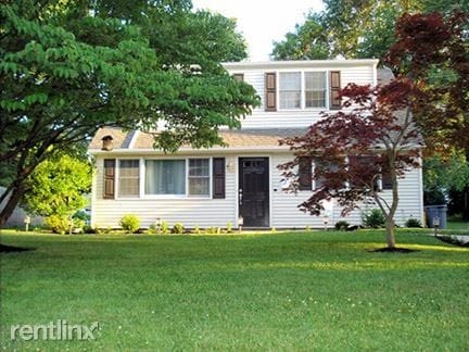 Primary Photo - 4 br, 1 bath House - 5 Scarsdale Place