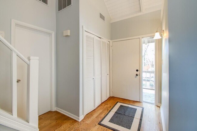 Foto del edificio - 2105 Defoors Ferry Rd NW
