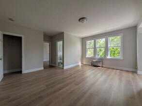 Building Photo - 2600 N Kimball Ave