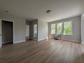 Building Photo - 2600 N Kimball Ave
