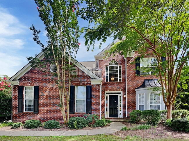 Building Photo - 291 Ivy Manor Dr NW