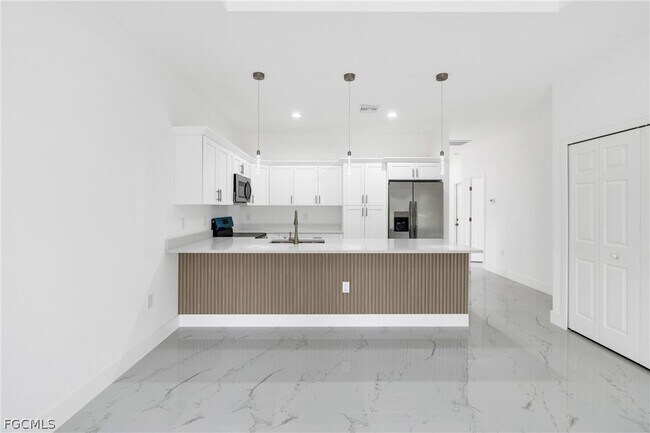 Foto del edificio - 724 Lamar St E