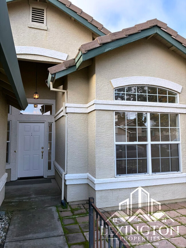 Building Photo - Beautifully Updated, 3BD+office/2BA, Single-Story Home in Rocklin – Off Stanford Ranch Rd., Near ...