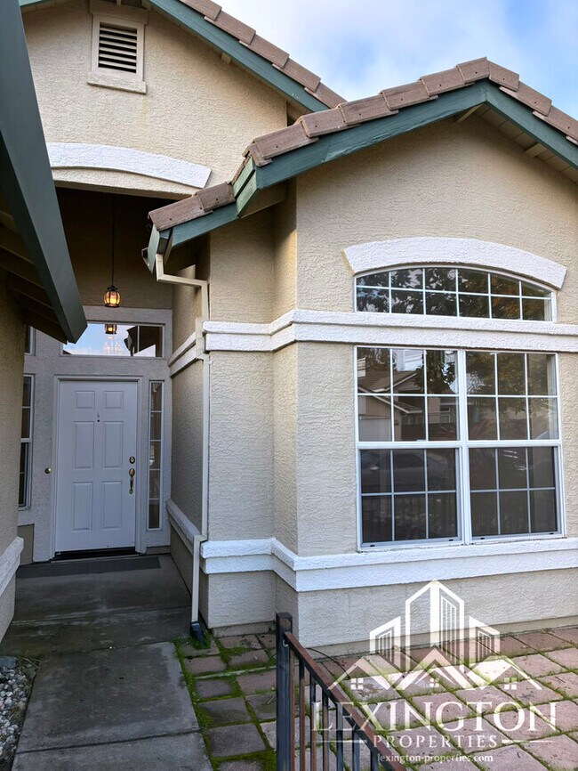 Foto del edificio - Beautifully Updated, 3BD+office/2BA, Single-Story Home in Rocklin – Off Stanford Ranch Rd., Near ...