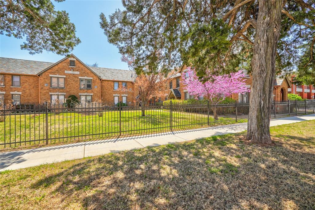 Foto principal - 1410 NW 25th St