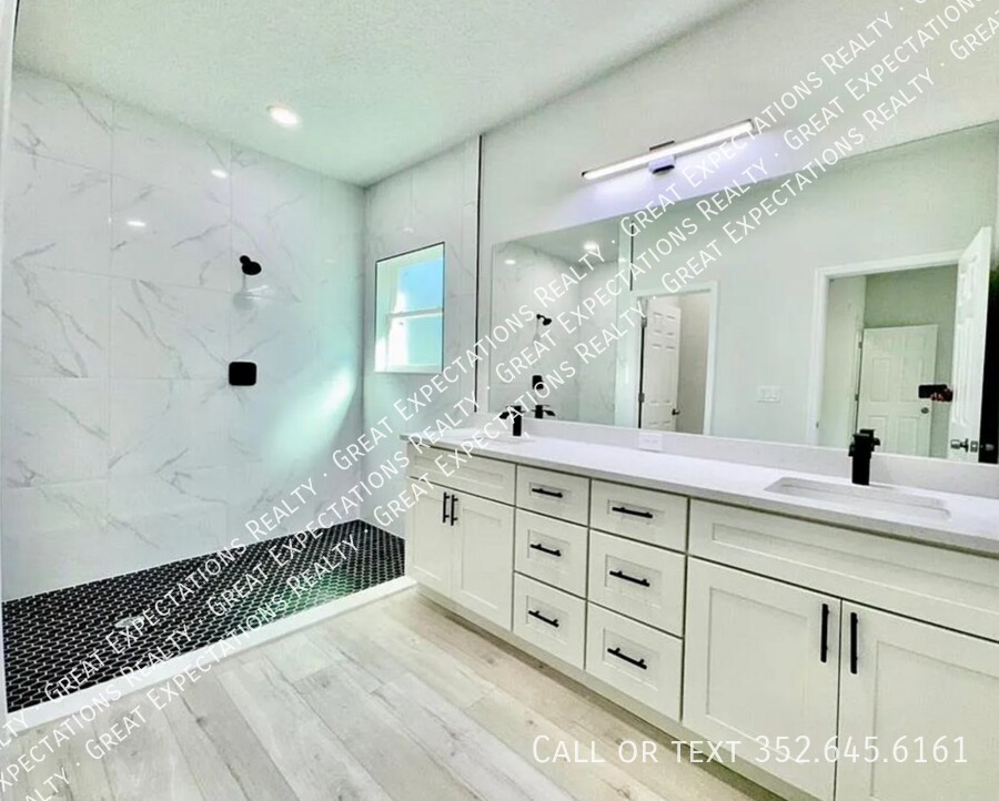 Foto del edificio - 646 W Homeway Loop