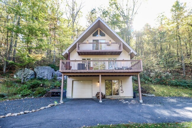 Foto del edificio - 115 Green Pond Rd