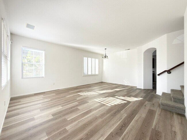 Foto del edificio - Spacious Home with Expansive Loft!