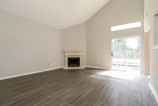 Foto del edificio - 6319 Klondike River Rd
