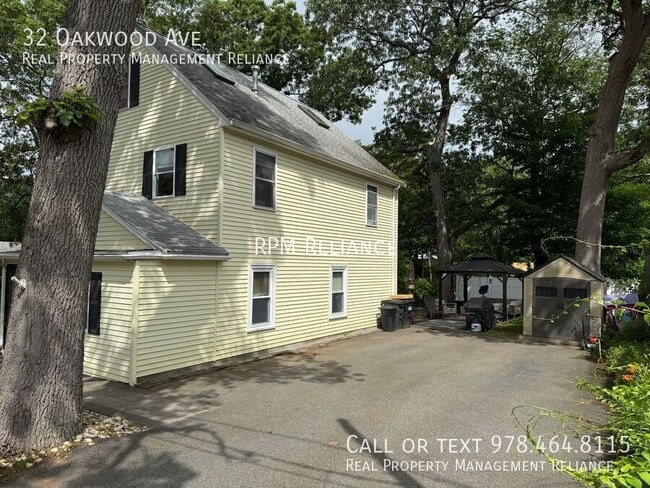Building Photo - 32 Oakwood Ave