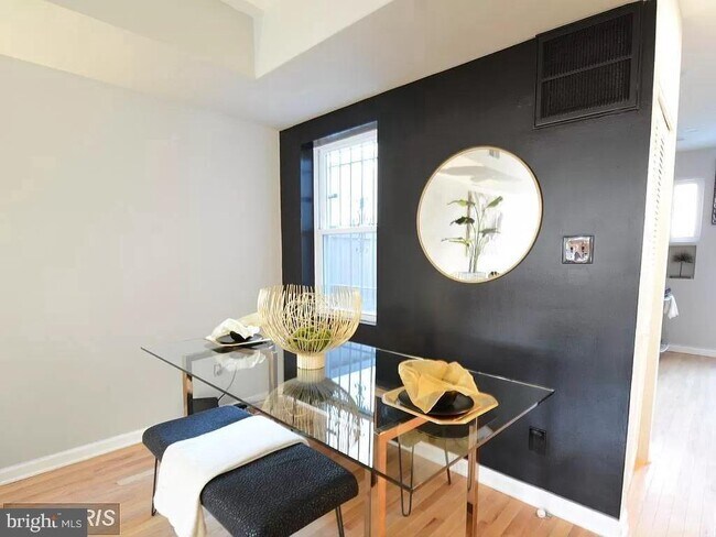 Foto del edificio - 624 14th Pl NE
