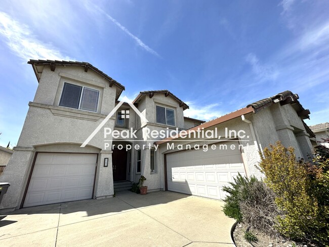 Building Photo - Spacious 4bd/3.5ba West Sacramento Home wi...