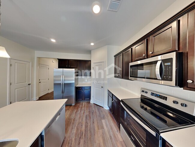 Foto del edificio - 2128 Williamshire Ln